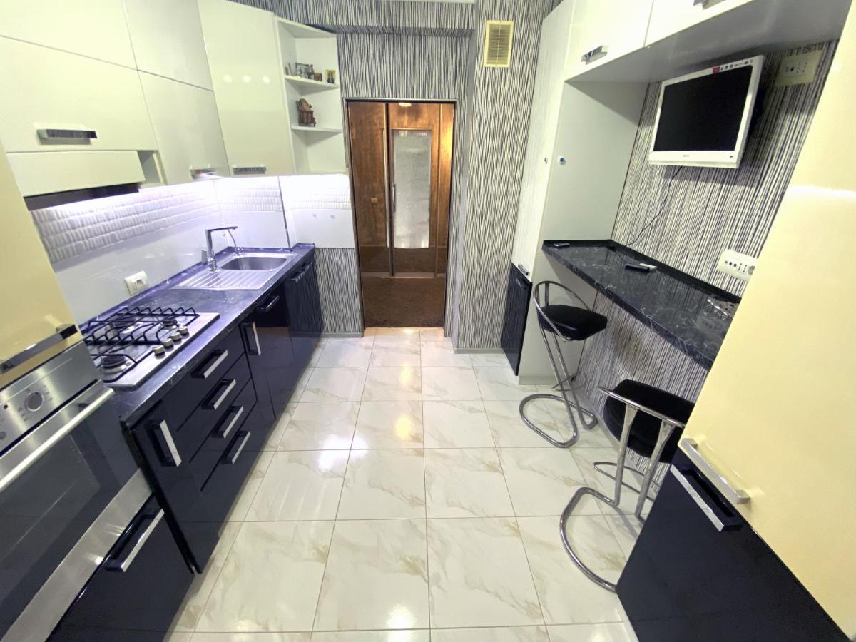 Bright Luxury Apartment Near Center تشيسيناو المظهر الخارجي الصورة
